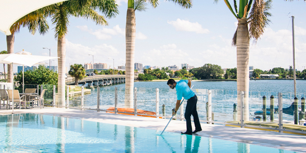 commercial pool service Tampa